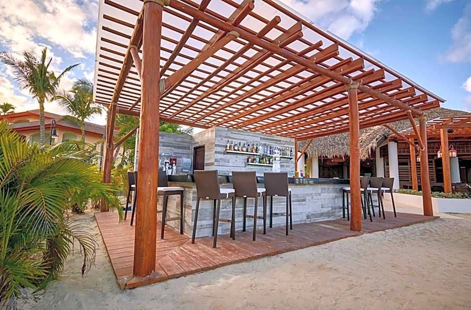 HIDEAWAY AT ROYALTON PUNTA CANA