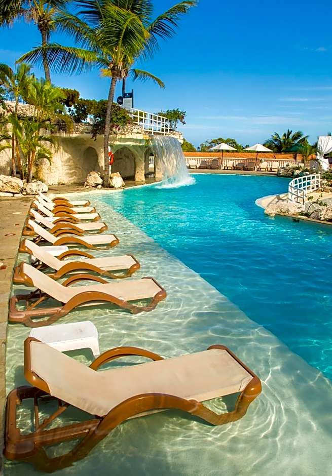 COFRESI PALM BEACH – PUERTO PLATA