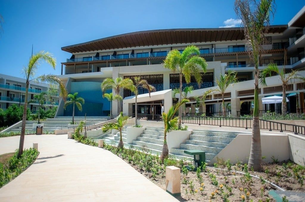 SERENADE ALL SUITES RESORT PUNTA CANA