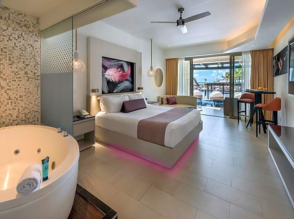 ROYALTON CHIC PUNTA CANA