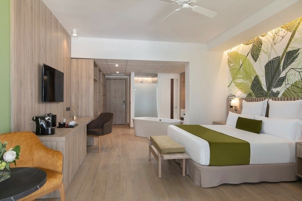 SERENADE ALL SUITES RESORT PUNTA CANA