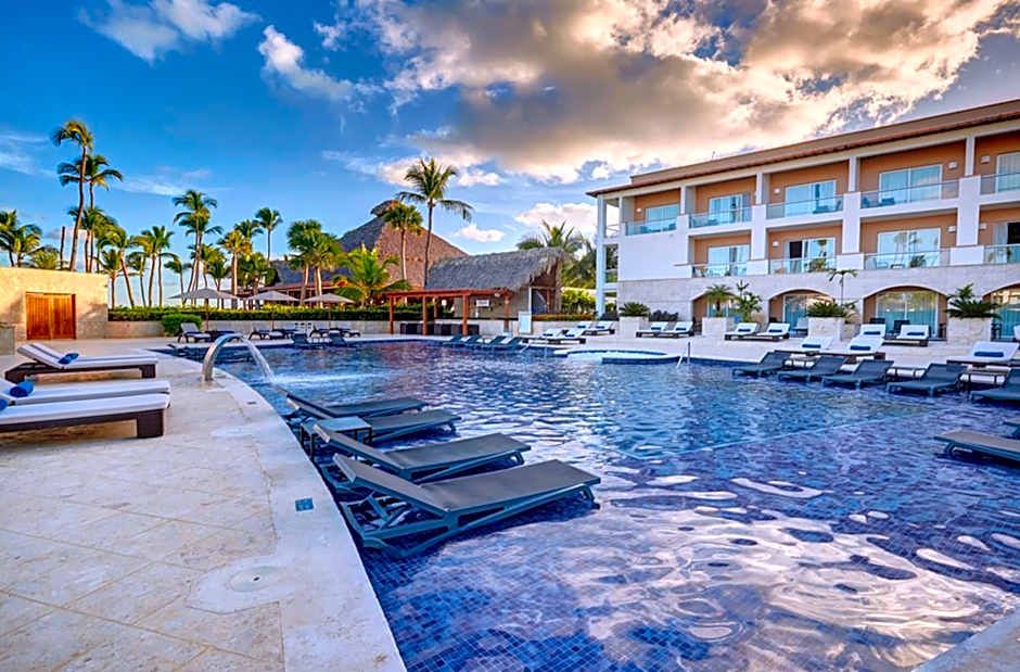 HIDEAWAY AT ROYALTON PUNTA CANA