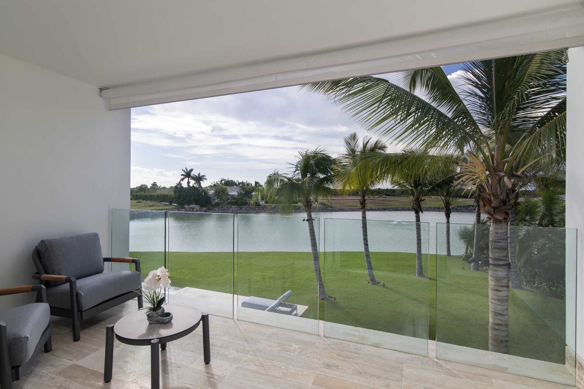 Crystal Lagoon Terrace