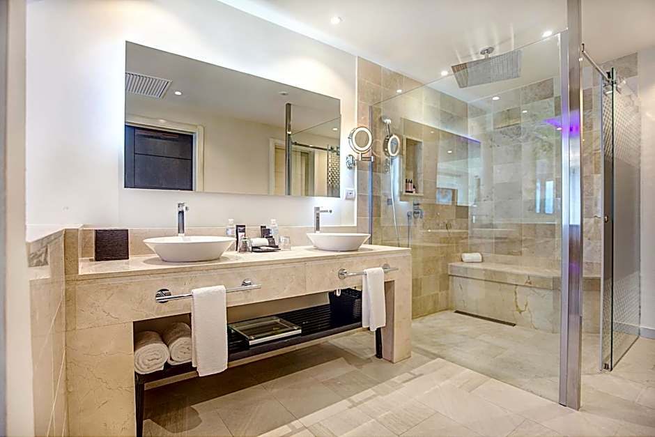 ROYALTON CHIC PUNTA CANA